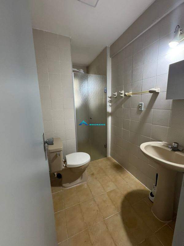 Apartamento à venda com 3 quartos, 110m² - Foto 19