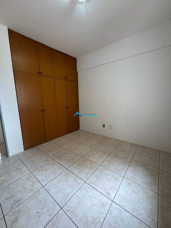 Apartamento à venda com 3 quartos, 110m² - Foto 14