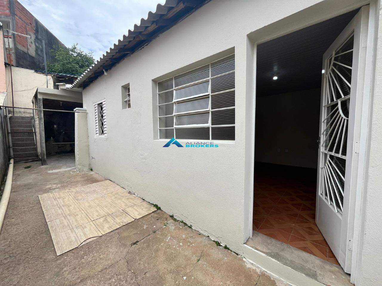 Casa para alugar com 2 quartos, 114m² - Foto 2