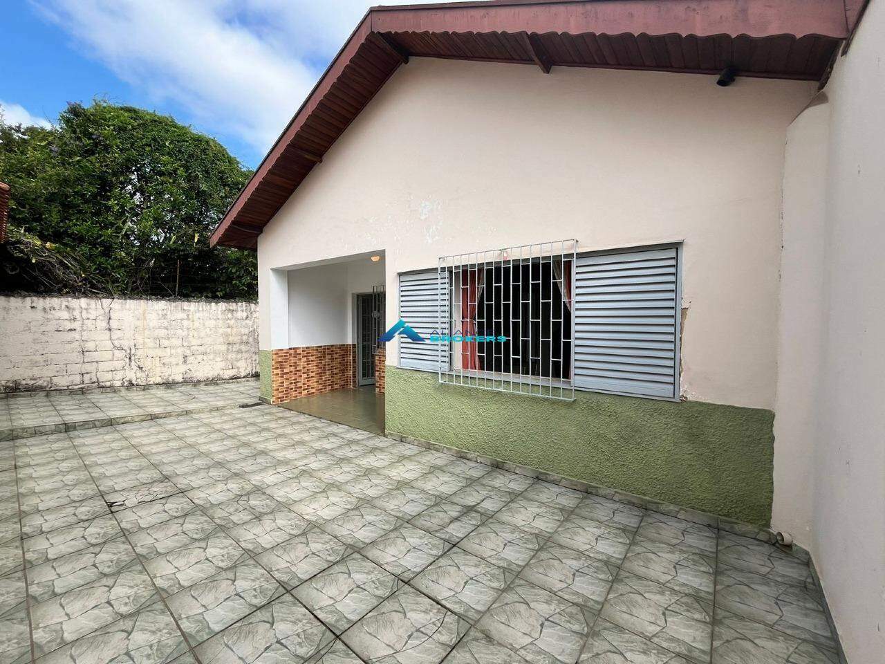 Casa à venda com 3 quartos, 140m² - Foto 1