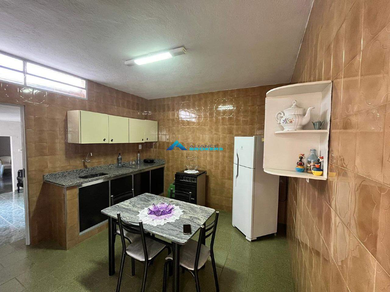 Casa à venda com 3 quartos, 140m² - Foto 14