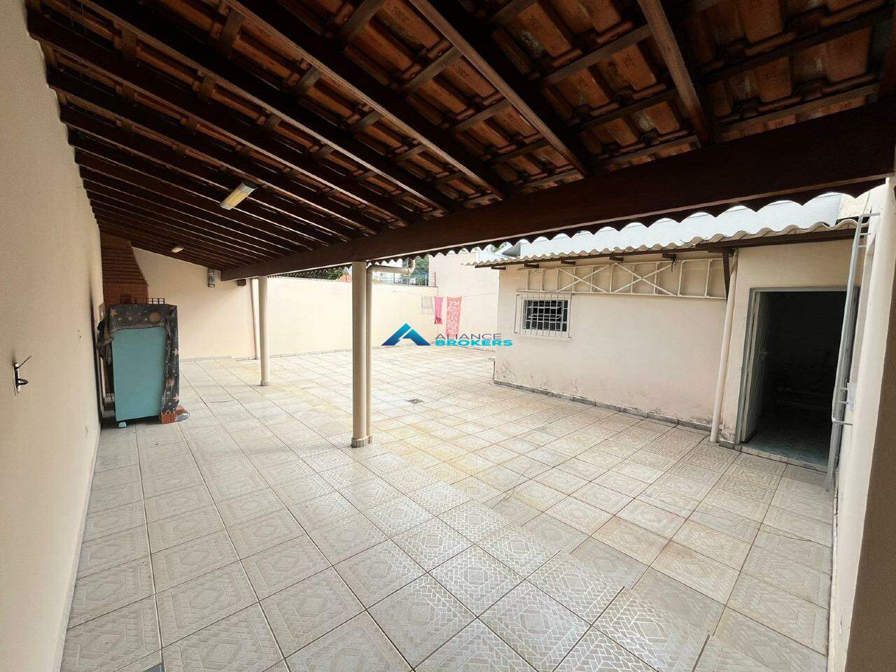 Casa à venda com 3 quartos, 140m² - Foto 26