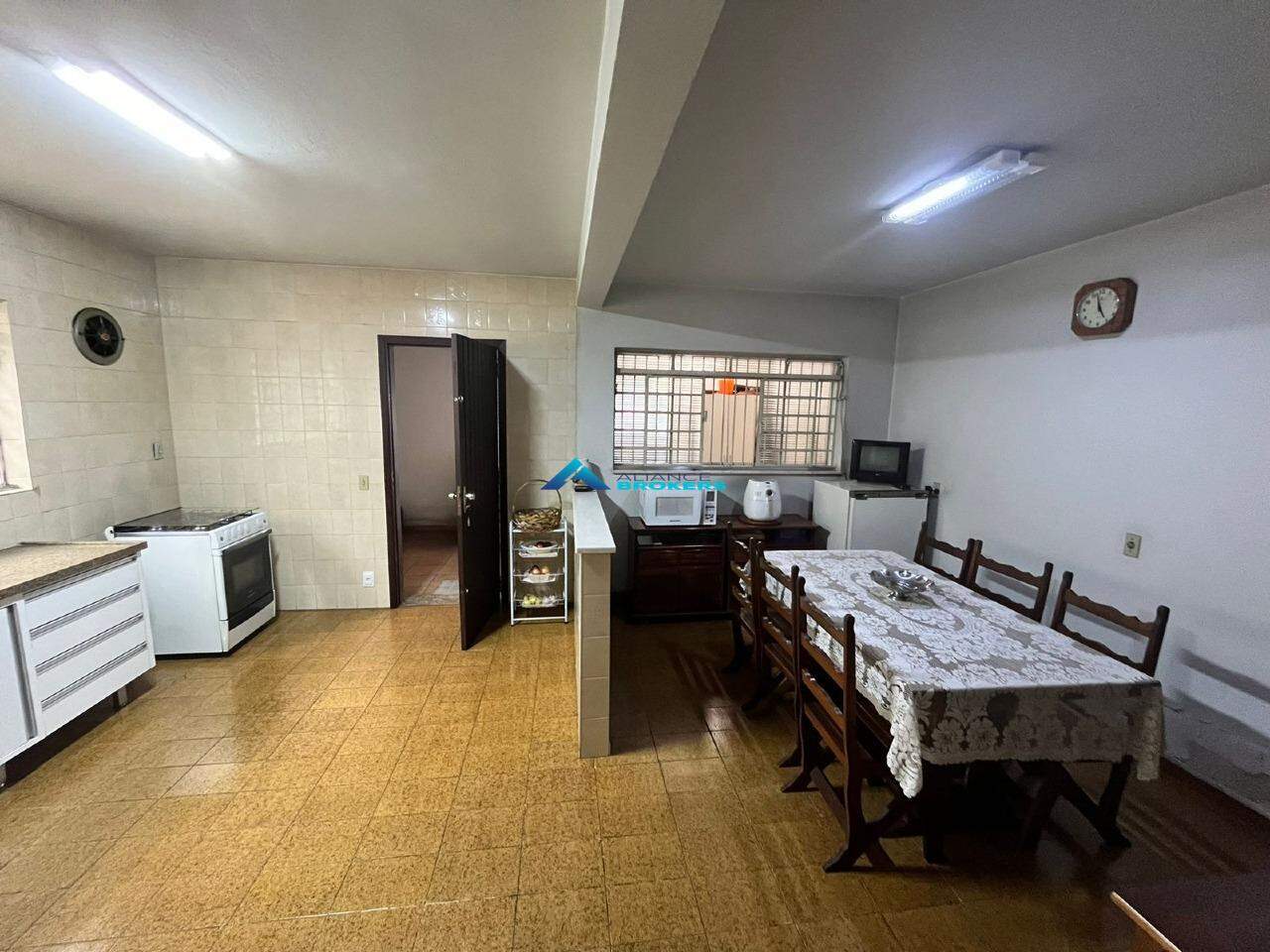 Casa à venda com 3 quartos, 481m² - Foto 5