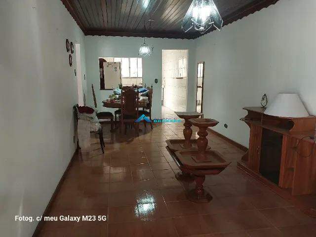 Casa à venda com 2 quartos, 128m² - Foto 3