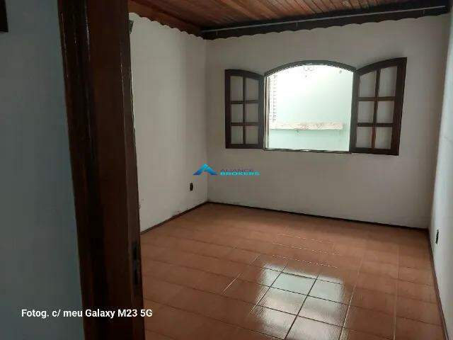 Casa à venda com 2 quartos, 128m² - Foto 5