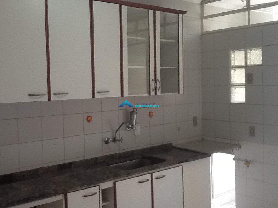 Apartamento à venda com 2 quartos, 64m² - Foto 7