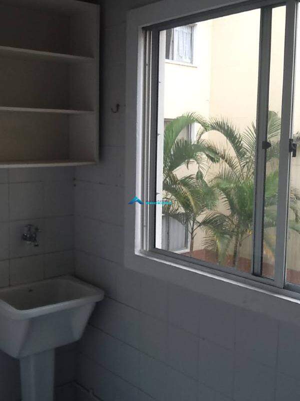 Apartamento à venda com 2 quartos, 64m² - Foto 13