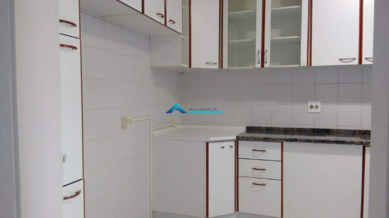 Apartamento à venda com 2 quartos, 64m² - Foto 8