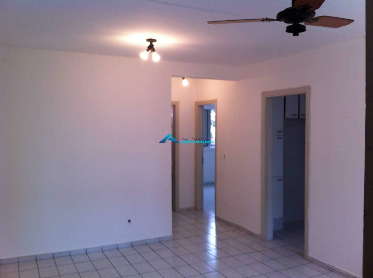 Apartamento à venda com 2 quartos, 64m² - Foto 4