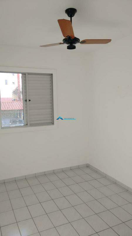 Apartamento à venda com 2 quartos, 64m² - Foto 10