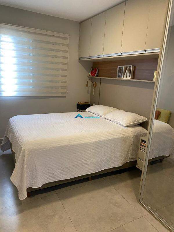 Apartamento à venda com 2 quartos, 70m² - Foto 9