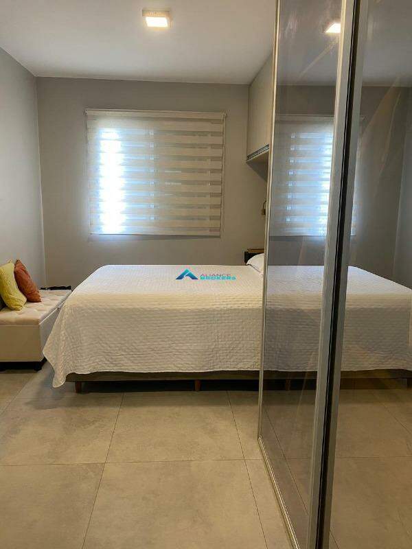 Apartamento à venda com 2 quartos, 70m² - Foto 7