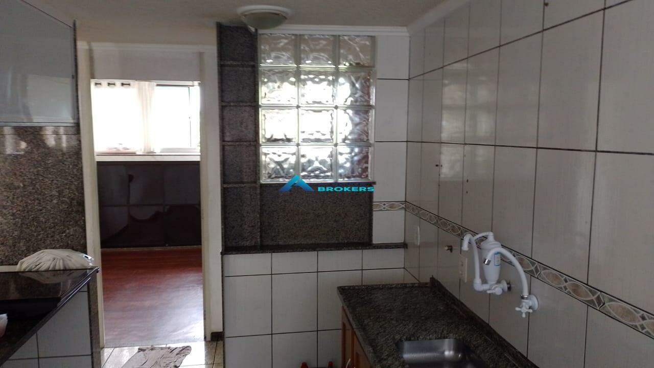 Apartamento para alugar com 3 quartos, 64m² - Foto 5