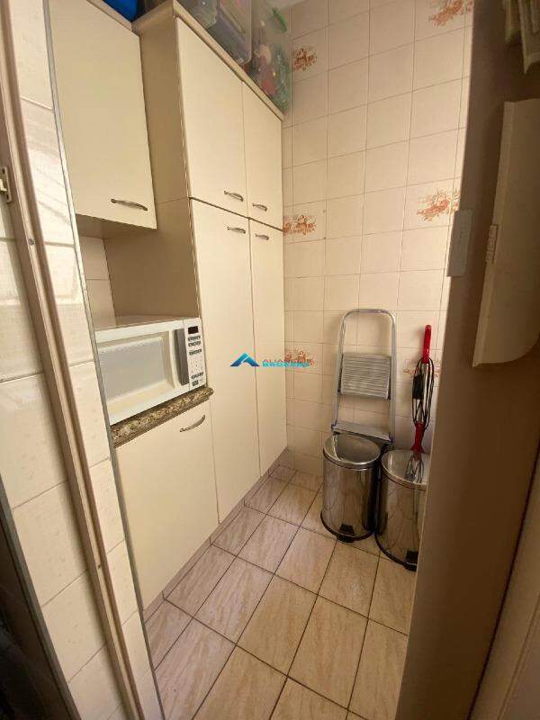 Apartamento à venda com 2 quartos, 68m² - Foto 6