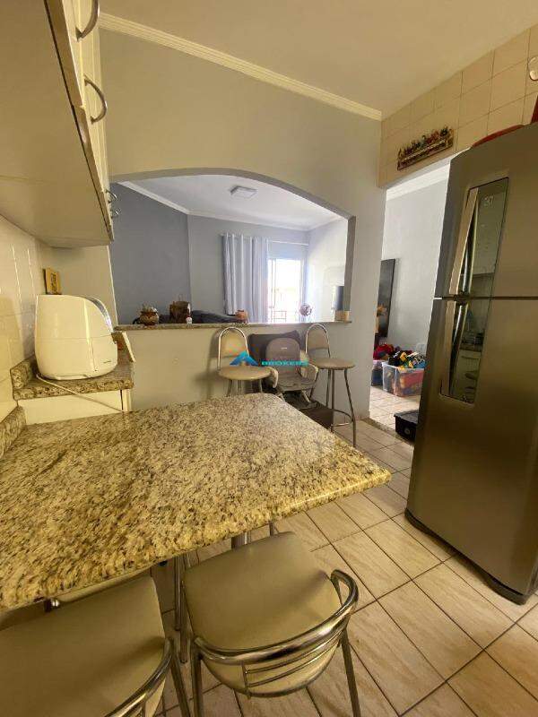 Apartamento à venda com 2 quartos, 68m² - Foto 1