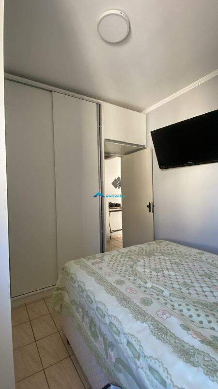 Apartamento à venda com 2 quartos, 68m² - Foto 18