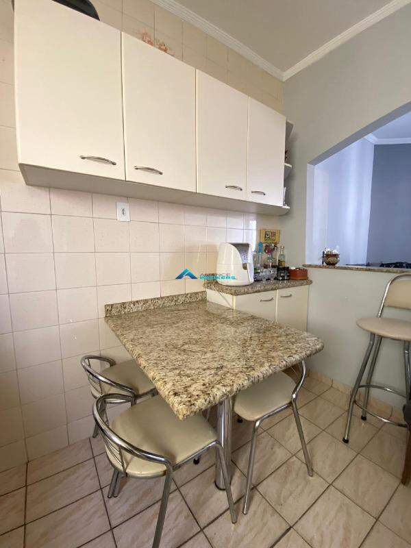 Apartamento à venda com 2 quartos, 68m² - Foto 5