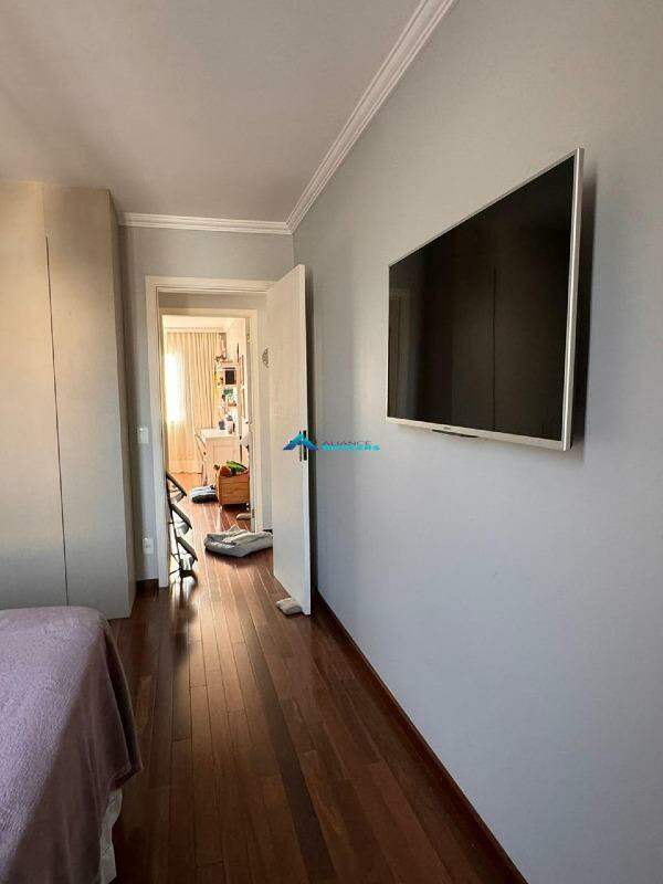 Apartamento à venda com 3 quartos, 137m² - Foto 21