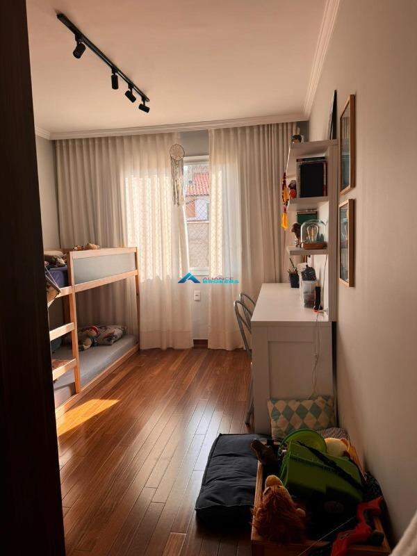 Apartamento à venda com 3 quartos, 137m² - Foto 28