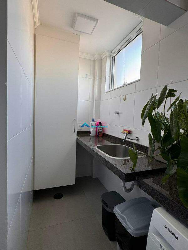 Apartamento à venda com 3 quartos, 137m² - Foto 15