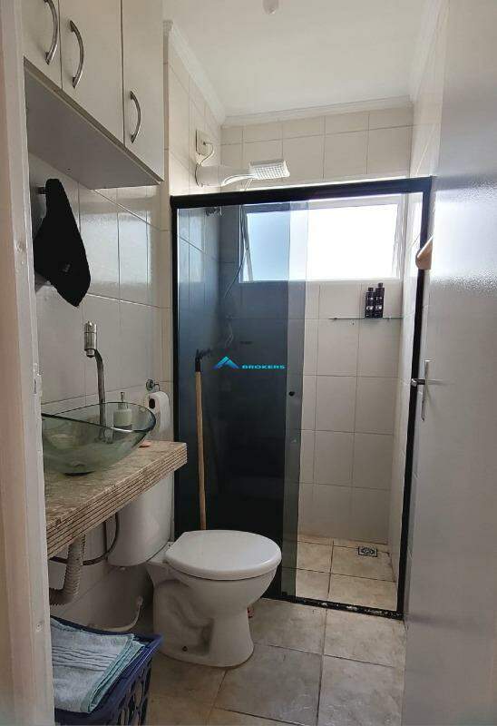Apartamento para alugar com 2 quartos, 45m² - Foto 9