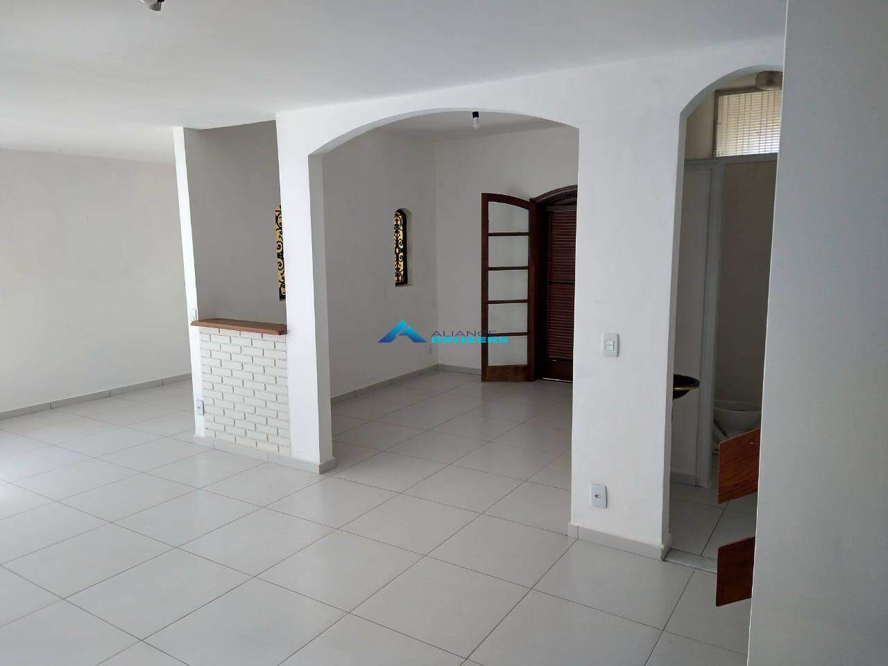 Casa para alugar com 3 quartos, 168m² - Foto 4