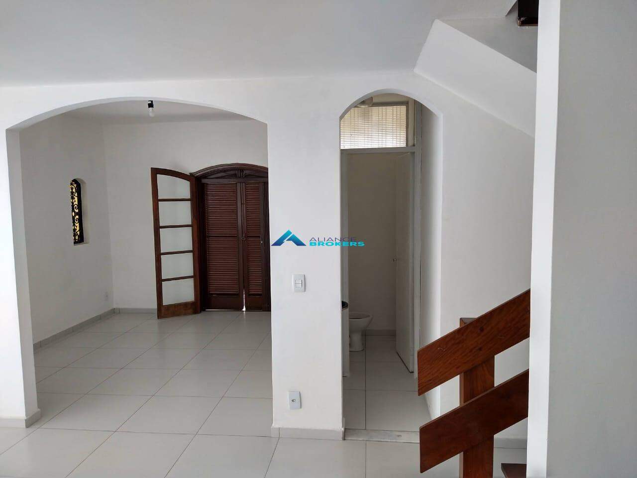 Casa para alugar com 3 quartos, 168m² - Foto 7