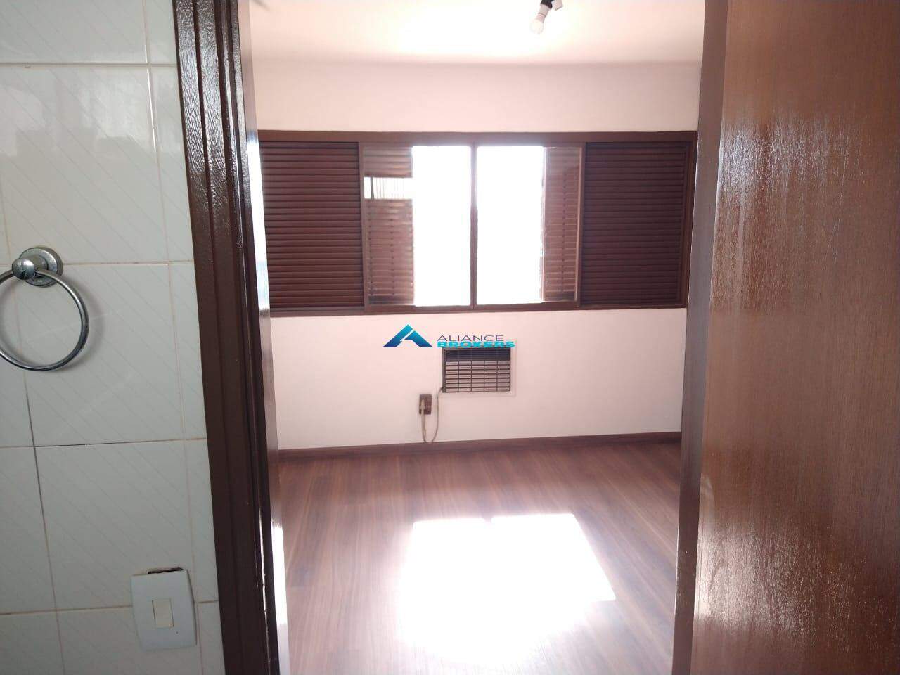 Casa para alugar com 3 quartos, 168m² - Foto 18