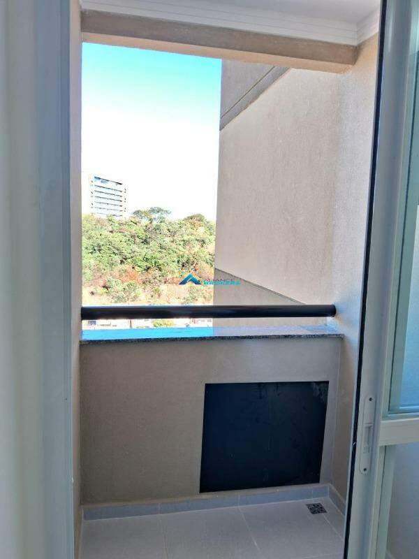 Apartamento à venda com 2 quartos, 52m² - Foto 4