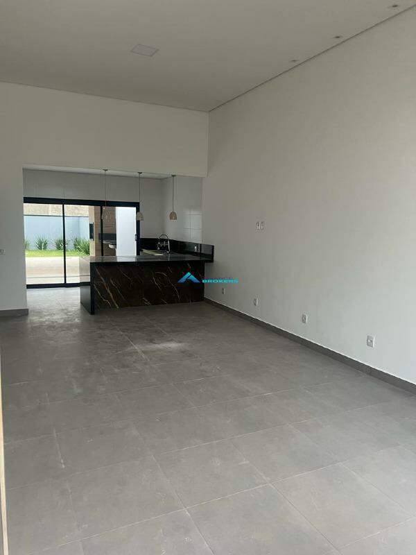 Casa para alugar com 3 quartos, 170m² - Foto 2