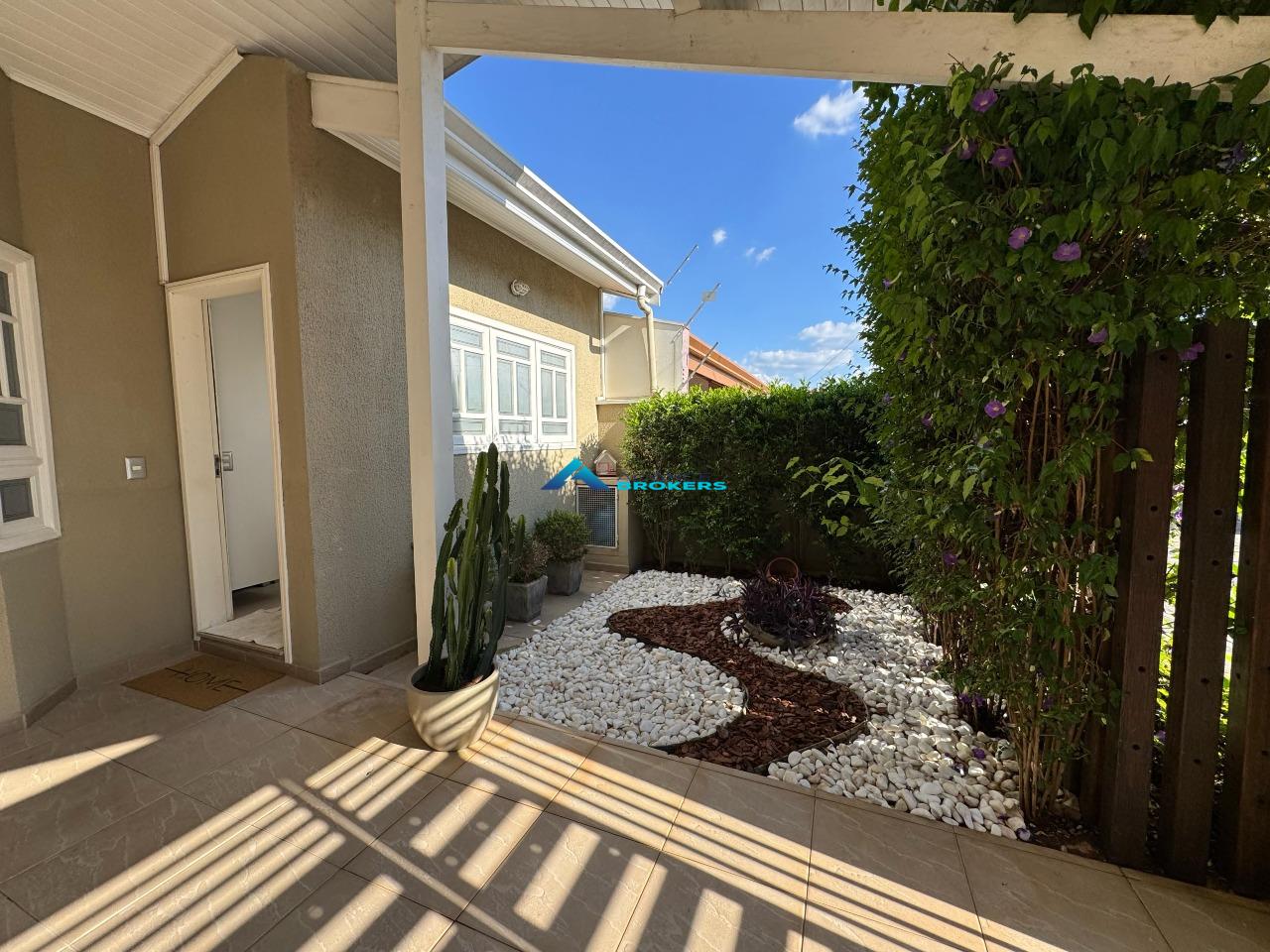 Casa, 4 quartos, 199 m² - Foto 1