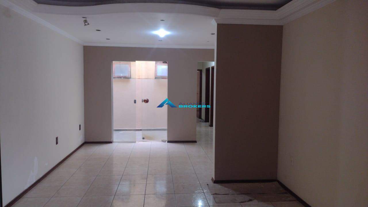 Casa para alugar com 3 quartos, 243m² - Foto 11