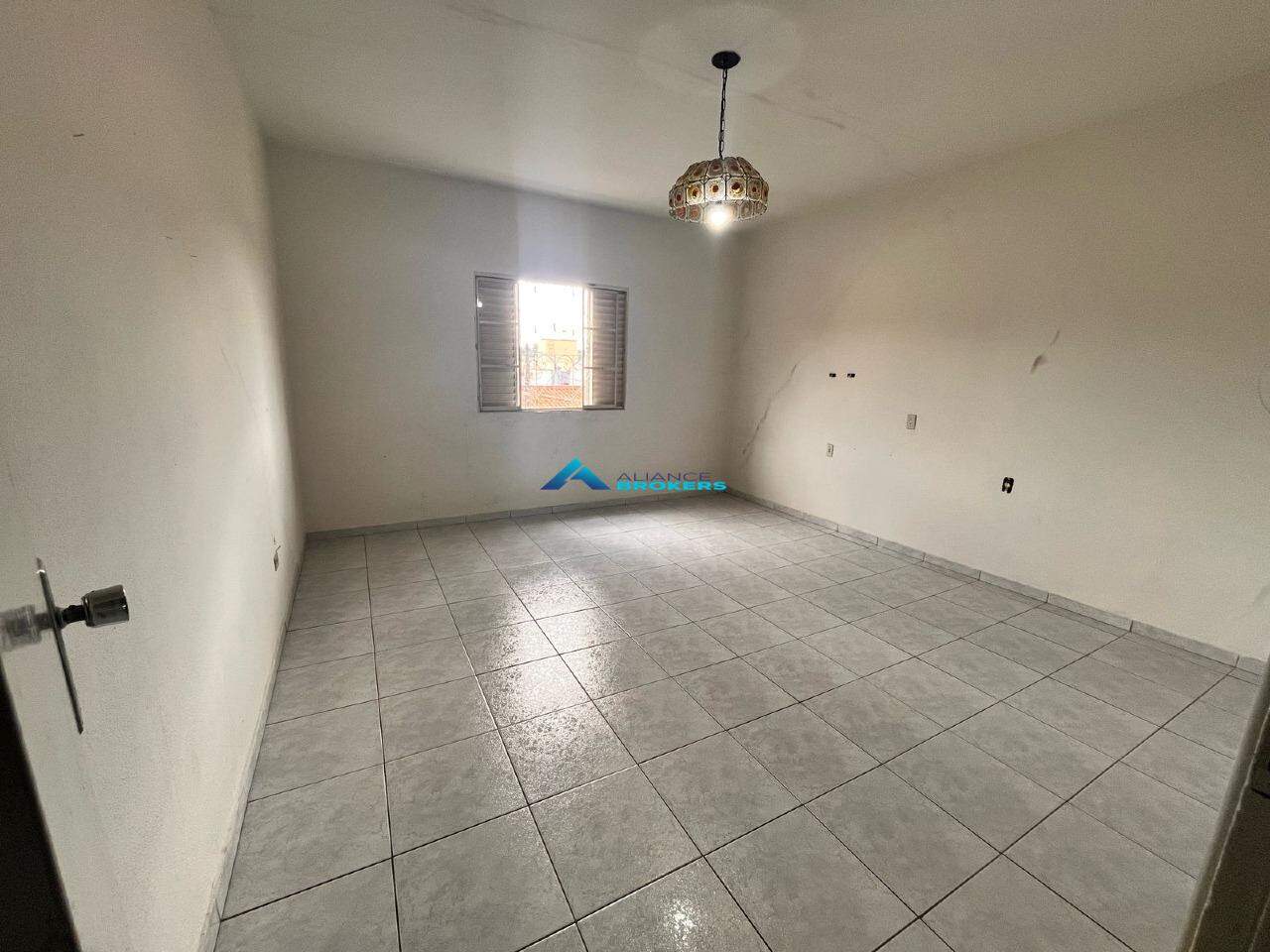 Casa para alugar com 3 quartos, 261m² - Foto 13