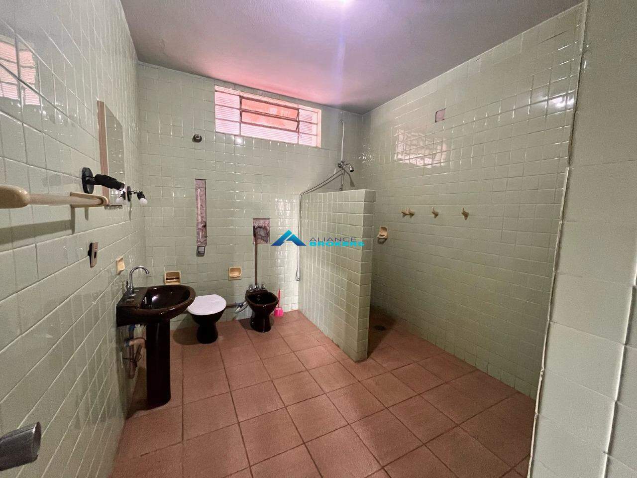 Casa para alugar com 3 quartos, 261m² - Foto 12