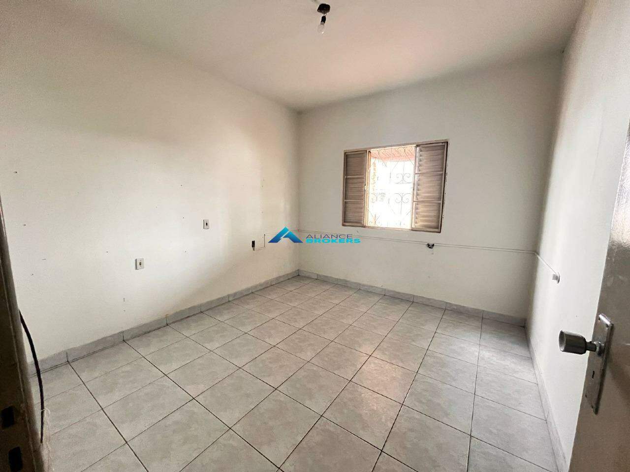 Casa para alugar com 3 quartos, 261m² - Foto 14