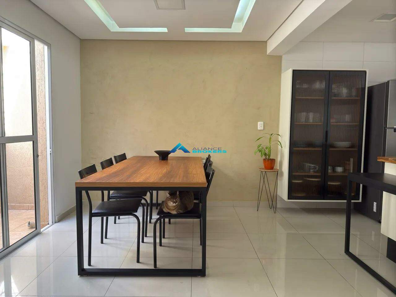 Casa, 3 quartos, 135 m² - Foto 1