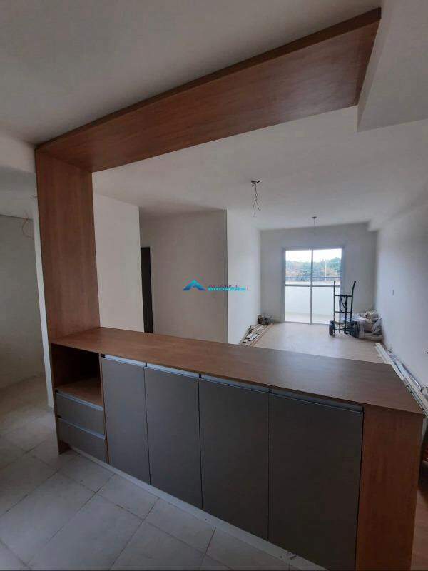 Apartamento à venda com 3 quartos, 78m² - Foto 2
