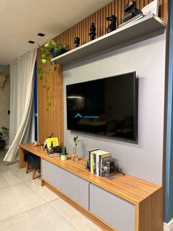 Apartamento à venda com 2 quartos, 61m² - Foto 2