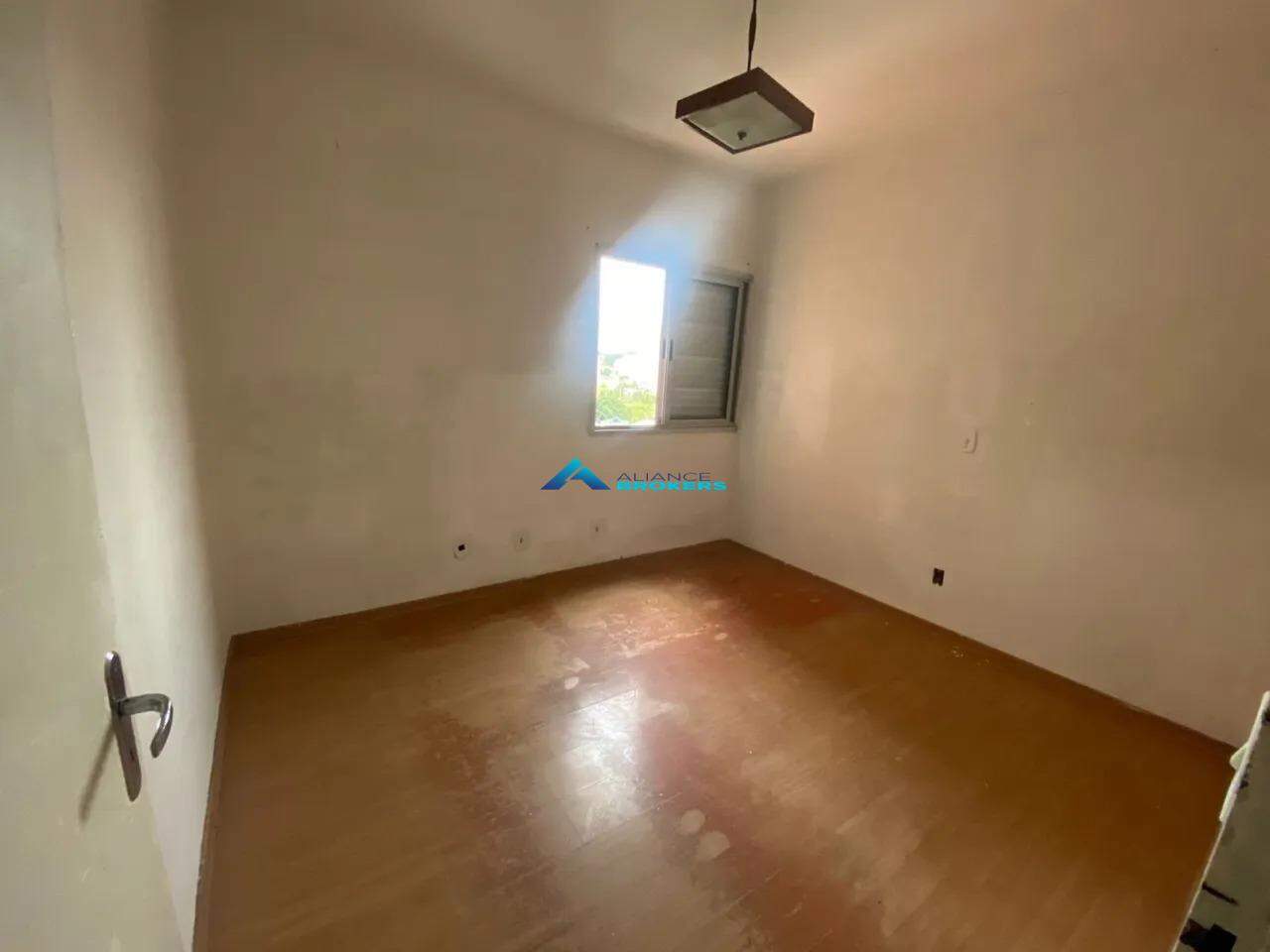 Apartamento para alugar com 3 quartos, 93m² - Foto 11