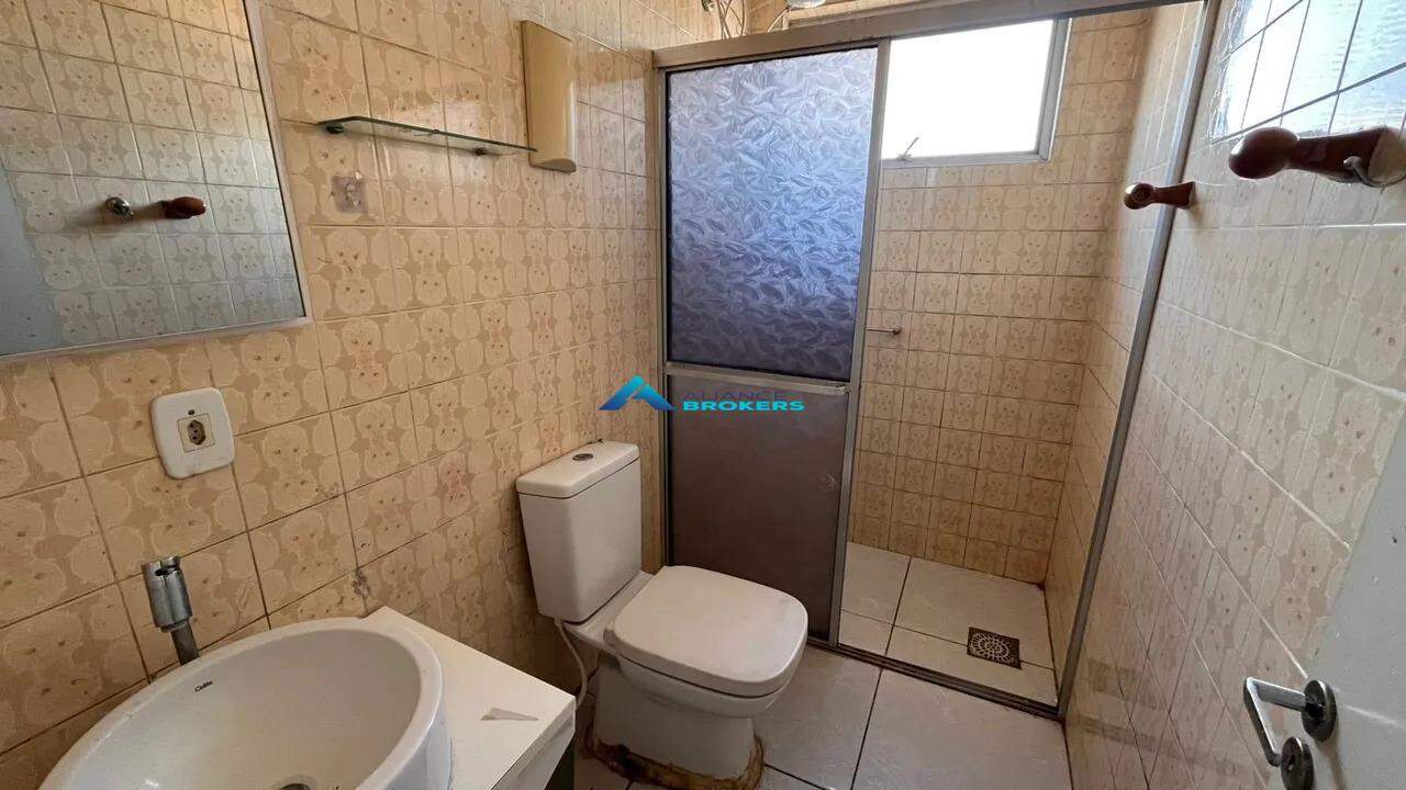 Apartamento para alugar com 3 quartos, 93m² - Foto 12