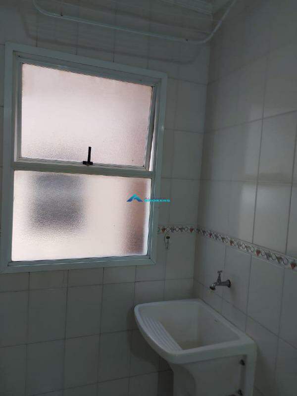 Apartamento à venda com 2 quartos, 68m² - Foto 27