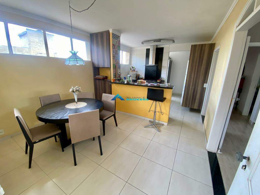 Casa para alugar com 3 quartos, 150m² - Foto 24