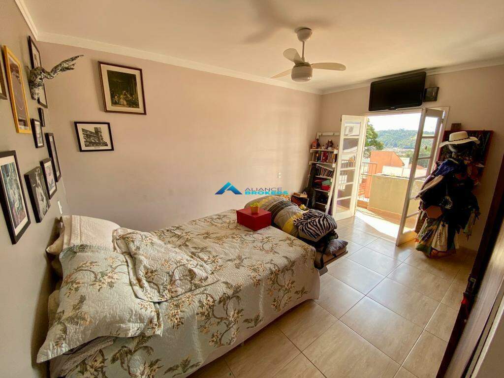 Casa para alugar com 3 quartos, 150m² - Foto 15