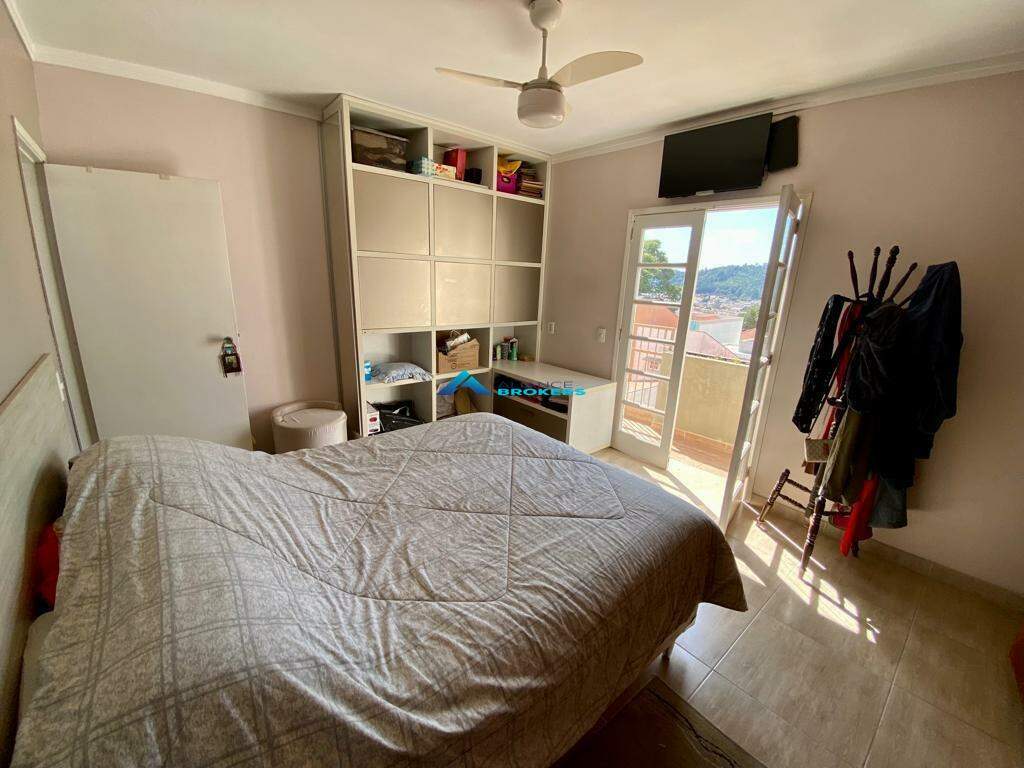 Casa para alugar com 3 quartos, 150m² - Foto 13
