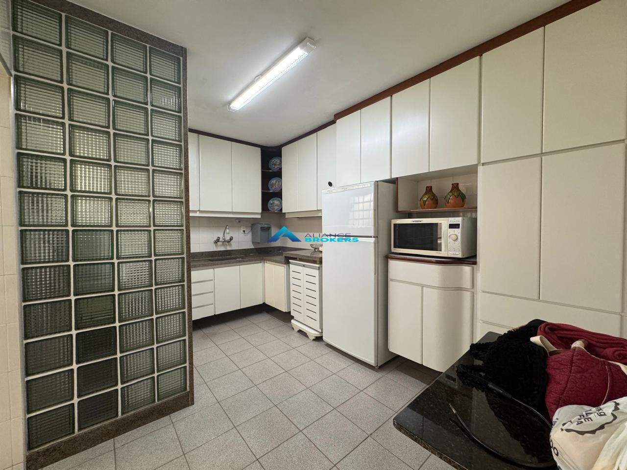 Casa à venda com 3 quartos, 254m² - Foto 24