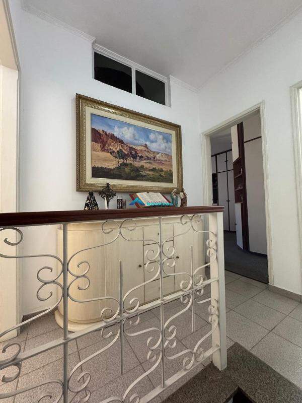 Casa à venda com 3 quartos, 254m² - Foto 22