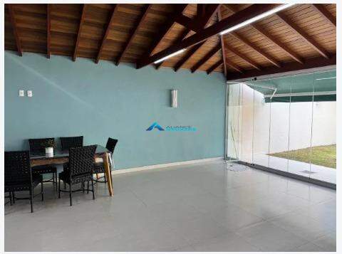 Casa de Condomínio à venda com 3 quartos, 187m² - Foto 1