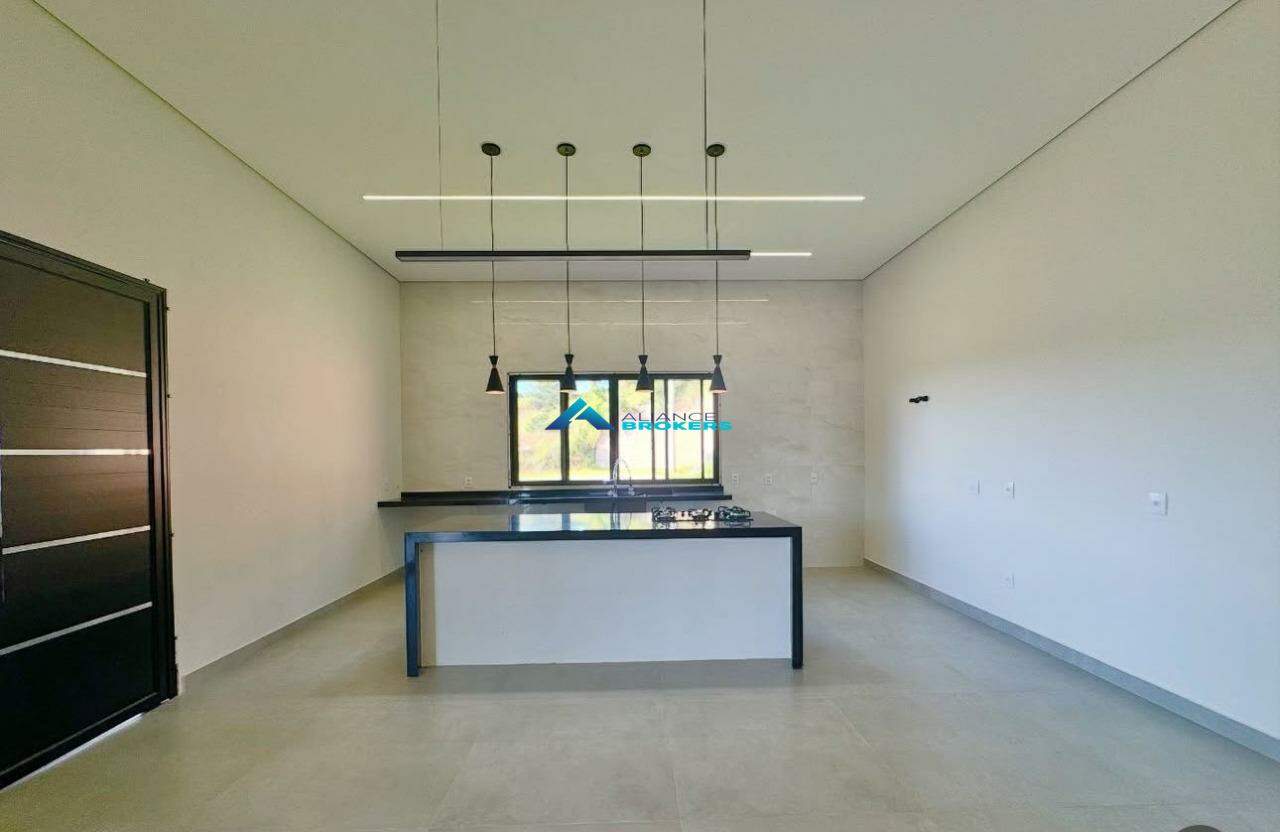 Casa de Condomínio à venda com 3 quartos, 250m² - Foto 6