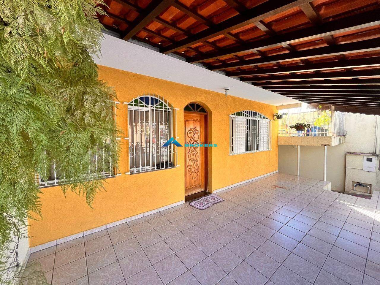 Casa, 3 quartos, 264 m² - Foto 1