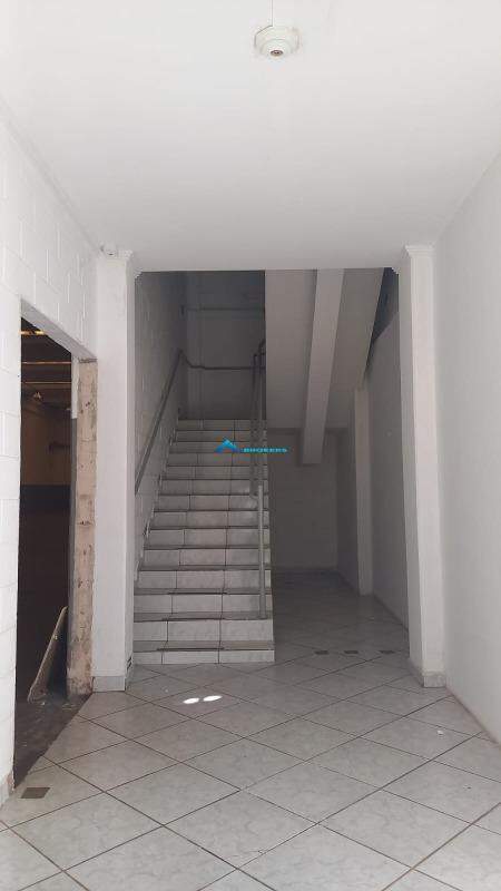 Depósito-Galpão-Armazém para alugar, 1006m² - Foto 18